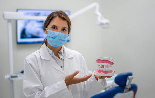 Best Emergency Denture Repair in Runaway Bay, TX